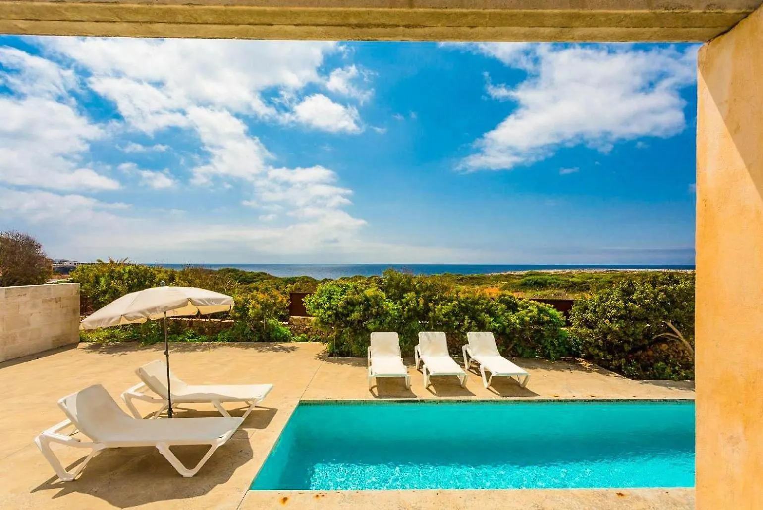 Water Front Villa Shalom Binissafuller